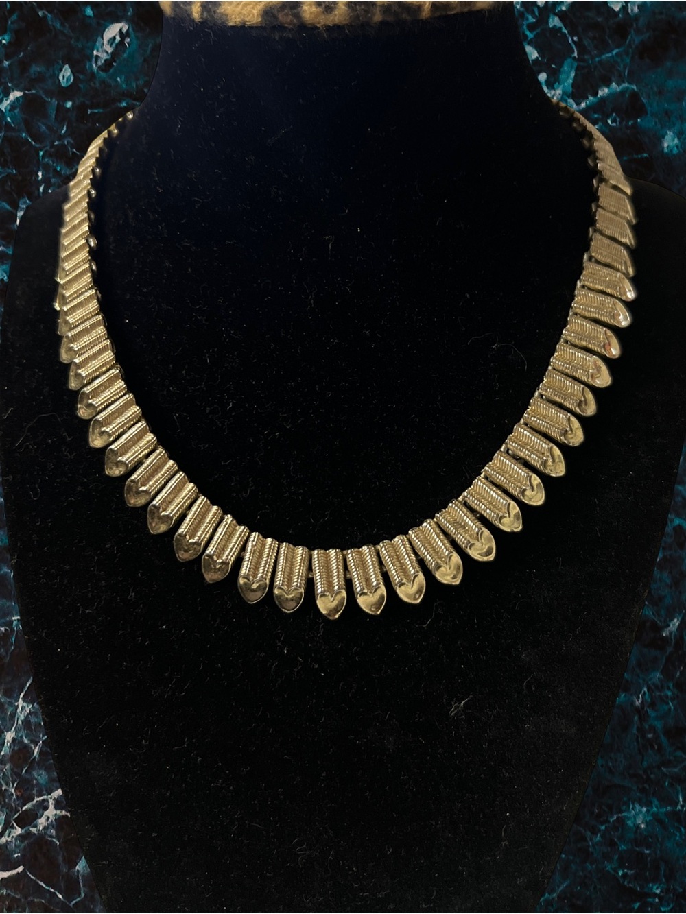 Vintage 1950’s Coro Gold Tone  Heart Shaped Links Choker Necklace